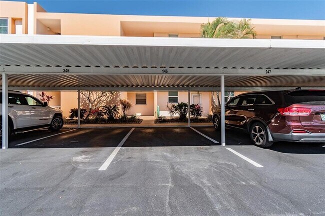 Building Photo - 7560 Bay Island Dr S