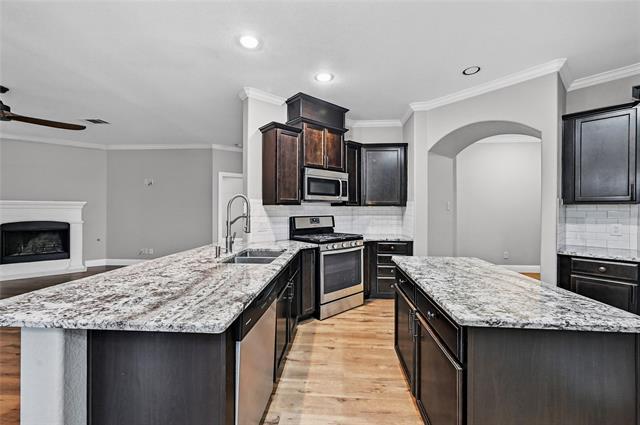 Building Photo - 1512 Greenbrier Dr