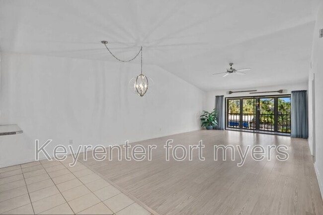 Building Photo - 15350 Moonraker Ct