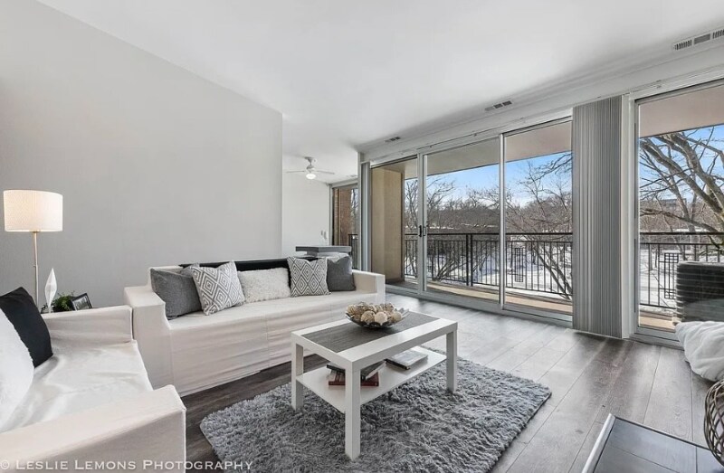 Building Photo - 6018 ELake Dr