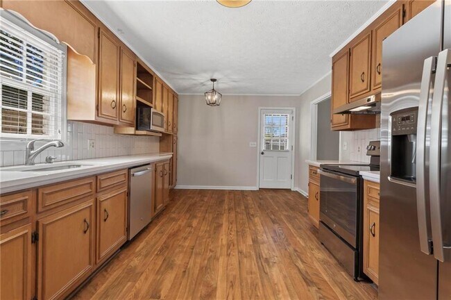Building Photo - 37 Skyview Cir