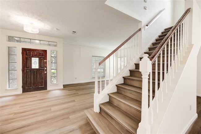 Building Photo - 2338 Bent River Dr