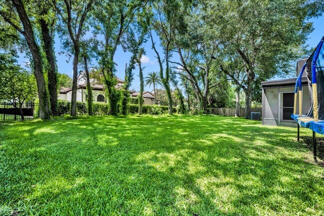 Building Photo - Waterbridge Stunner