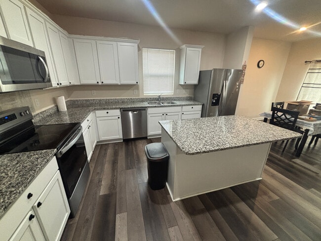 Building Photo - Room in House on Justice Union Ct