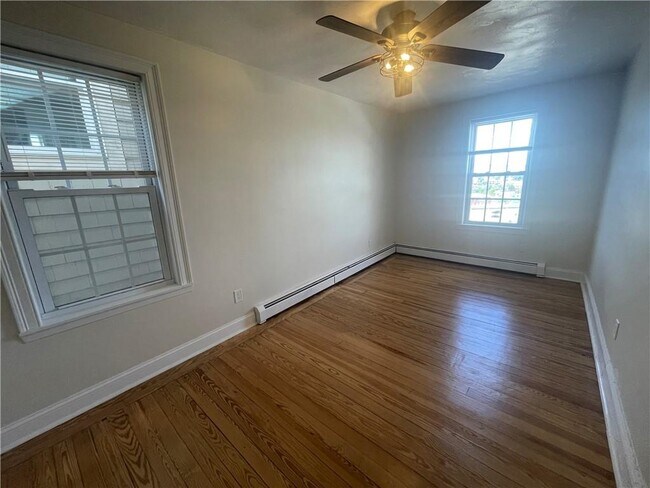 Building Photo - 108 Spruce St