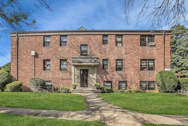 Building Photo - 103 Lawson St