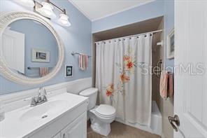 Building Photo - 7860 Holiday Dr