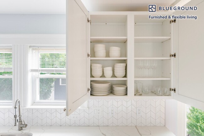 Building Photo - 1008 Winthrop Ave