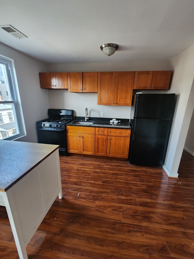 Building Photo - 4200 Powelton Ave