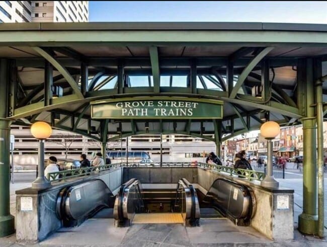 Building Photo - 226 1st St