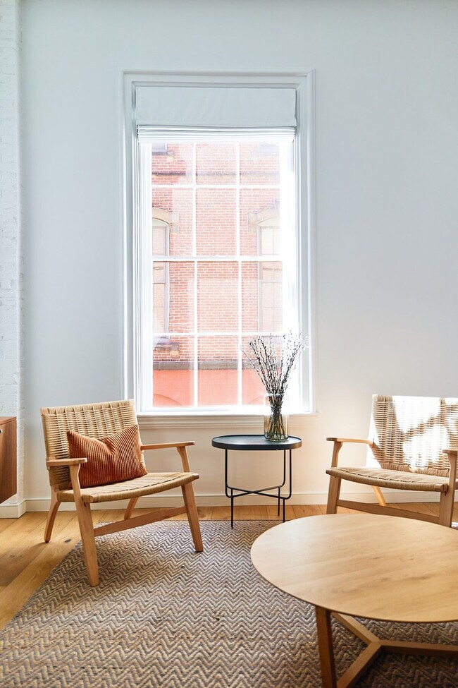 Building Photo - 121 Middle St