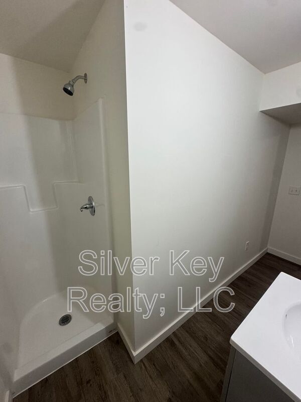 Building Photo - 1603 Hutsell Dr