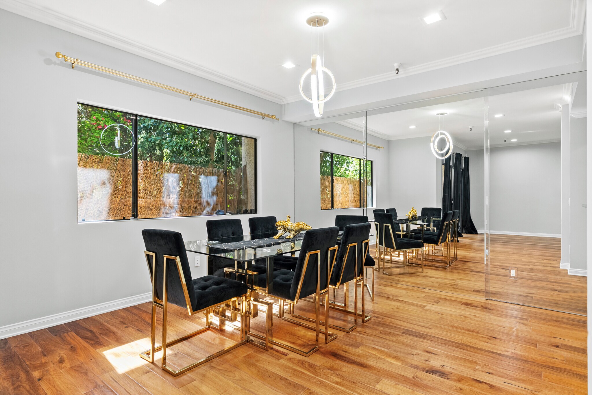 Building Photo - 14630 Dickens St