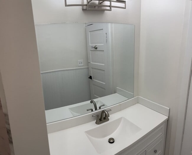 Building Photo - 86-88 Mechanic St