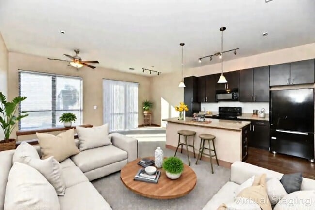 Building Photo - Mezz 42