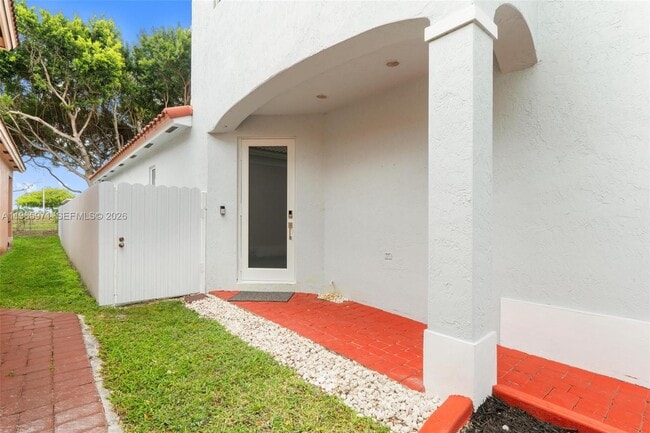 Building Photo - 2328 NE 37th Terrace