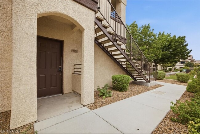 Building Photo - 2291 W Horizon Ridge Pkwy