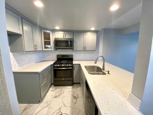 Building Photo - Welcome Home! Upgraded 2 Bedroom, 2.5 Bath...