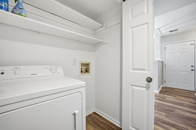 Building Photo - 2 Charles Parish Dr