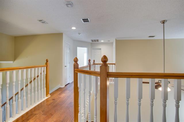 Building Photo - 1029 Sugarberry Ln