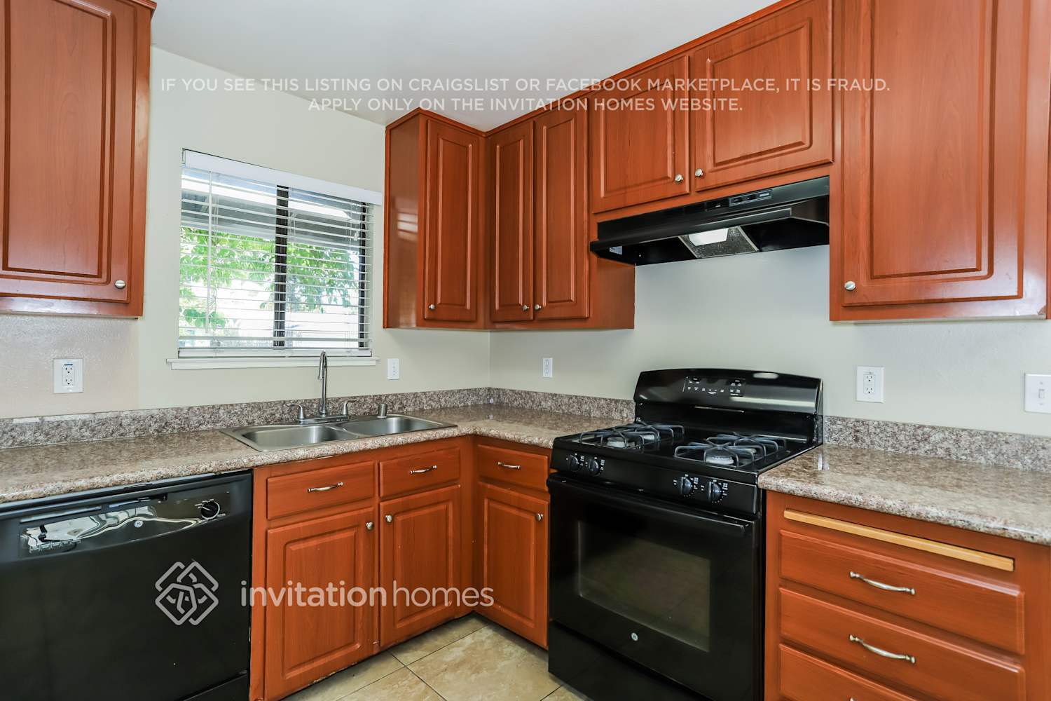 Building Photo - 4037 Vosburg St