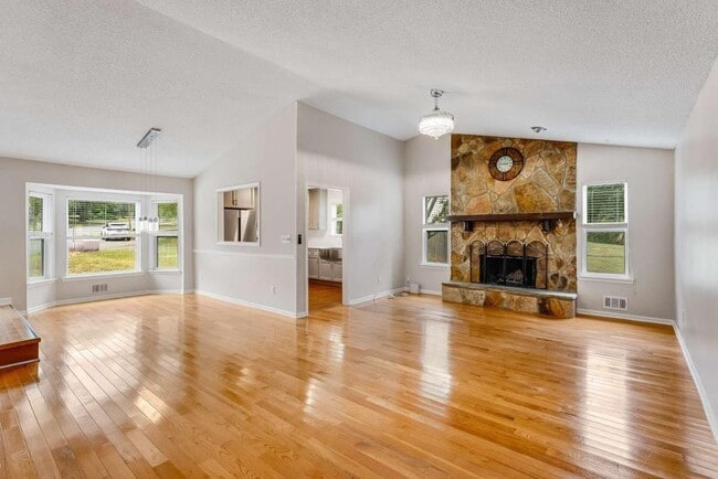 Building Photo - 9745 Loblolly Ln