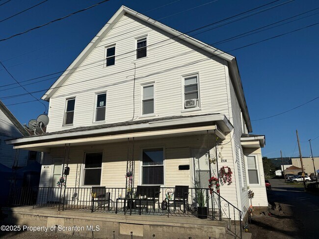 Building Photo - 216 14th Ave