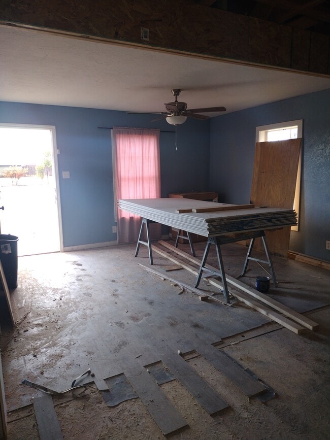 Building Photo - 506 S 4th St