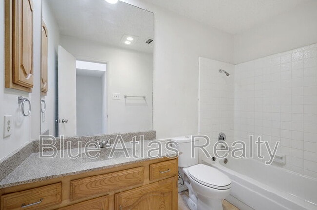 Building Photo - 701 Via Del Mar