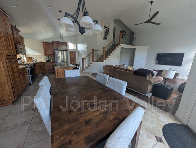 Building Photo - 14457 Gray Fox Dr