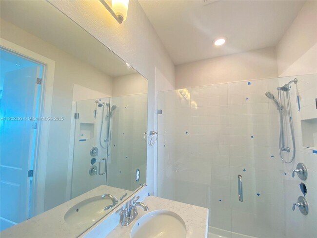 Building Photo - 1280 Eucalyptus Dr