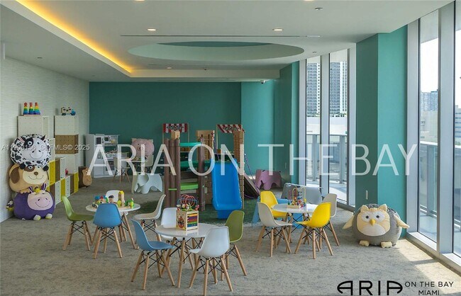 Building Photo - 488 NE 18th St