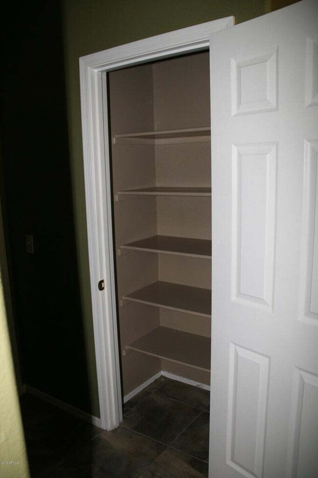 Building Photo - Two Bedroom in Tempe