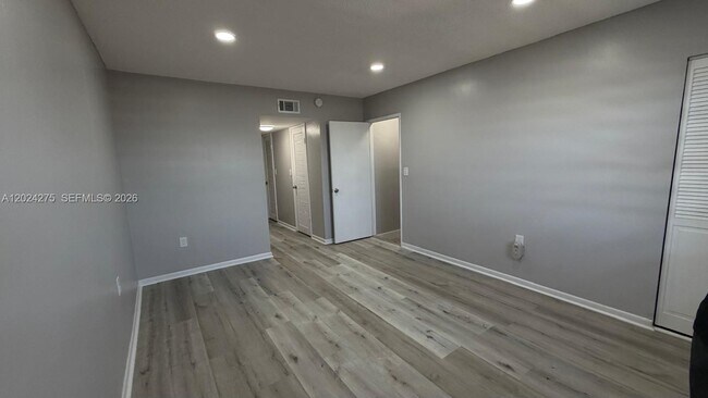 Building Photo - 5731 NW 37th St