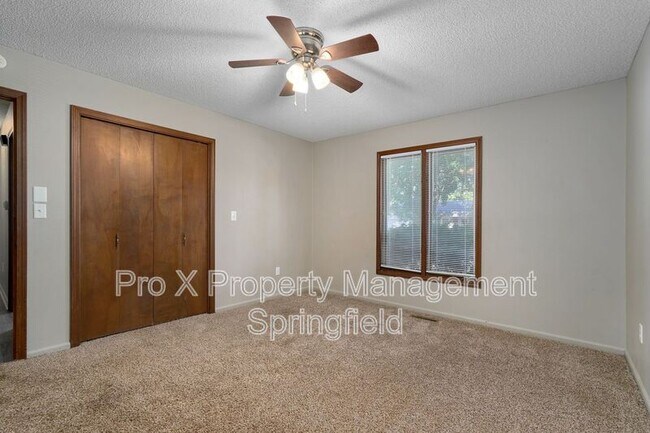 Building Photo - 5519 S Dollison Ave