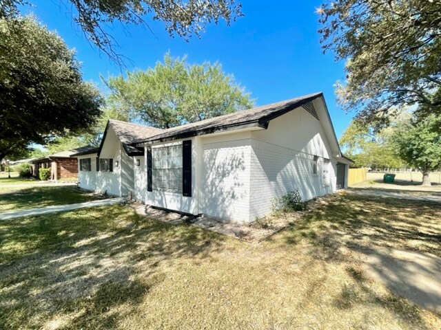 Building Photo - 501 Karnes Dr