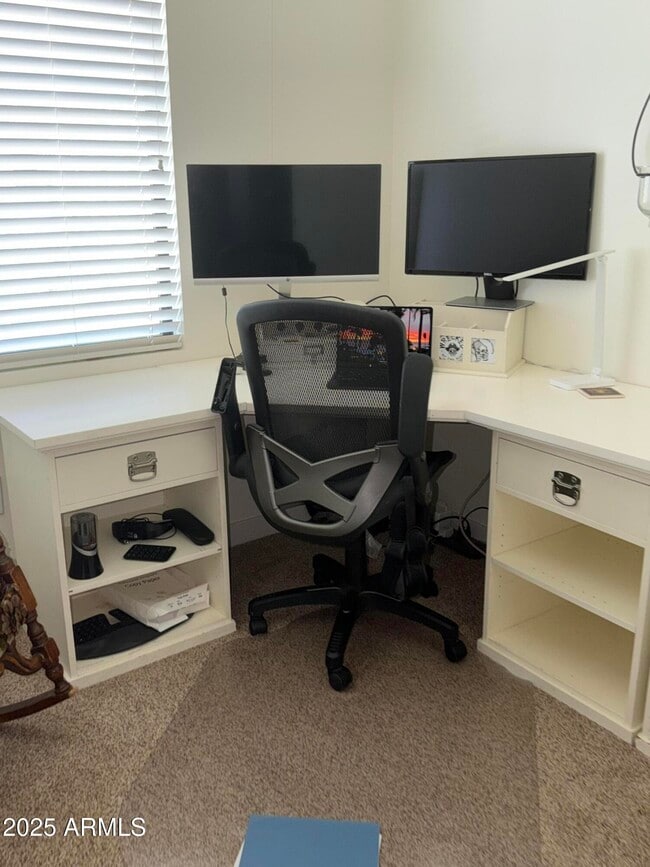 Building Photo - 2511 W Queen Creek Rd