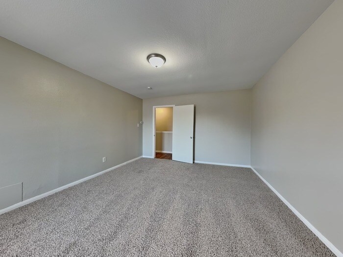 Building Photo - 10515 Berclair Dr