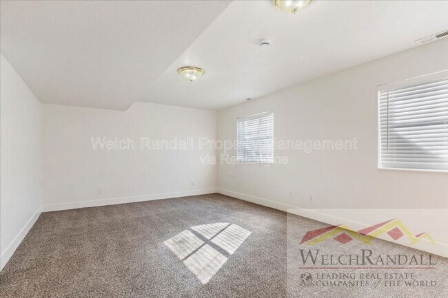 Building Photo - 660 Woodland Hills Dr