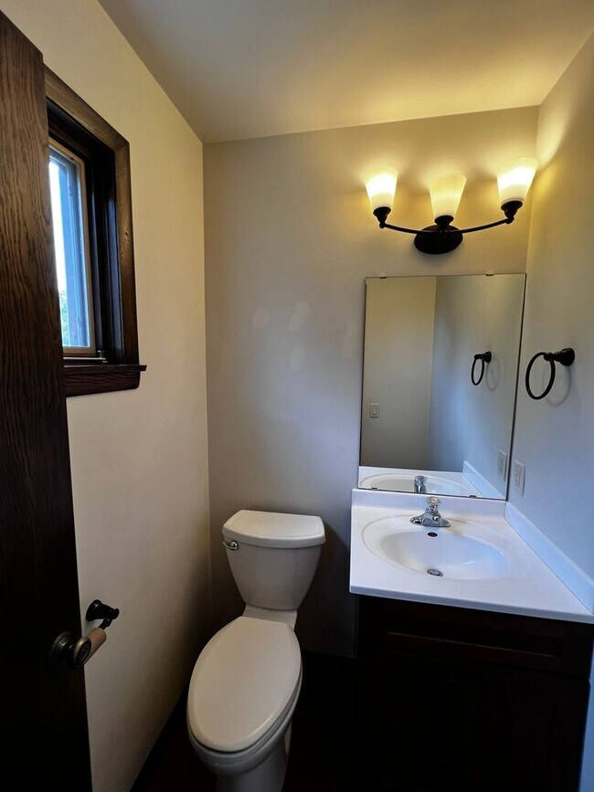 Building Photo - Spacious Home with Remodeled Open-Concept Kitchen, Water Utilities Included. VERONA Schools