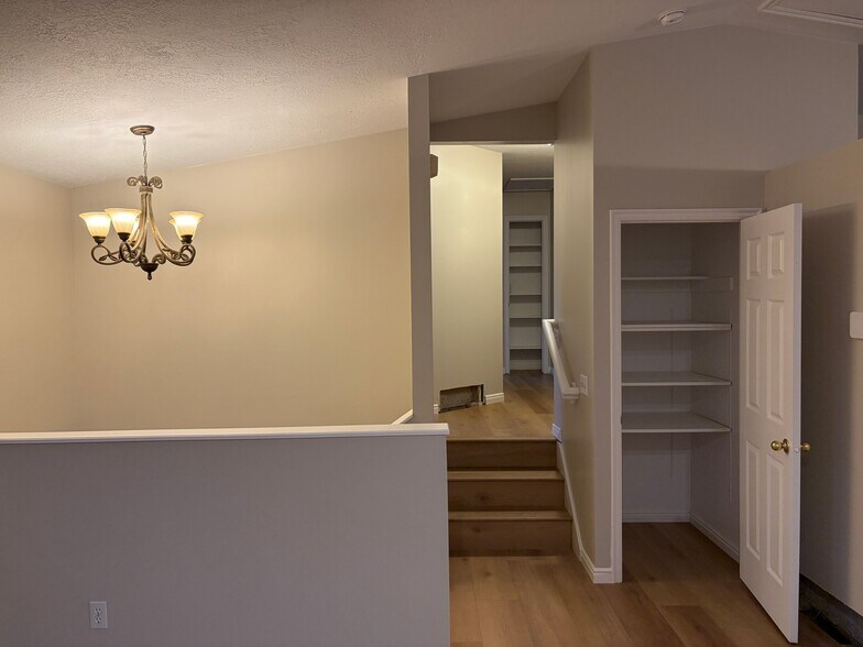 Building Photo - 482 S 1300 E
