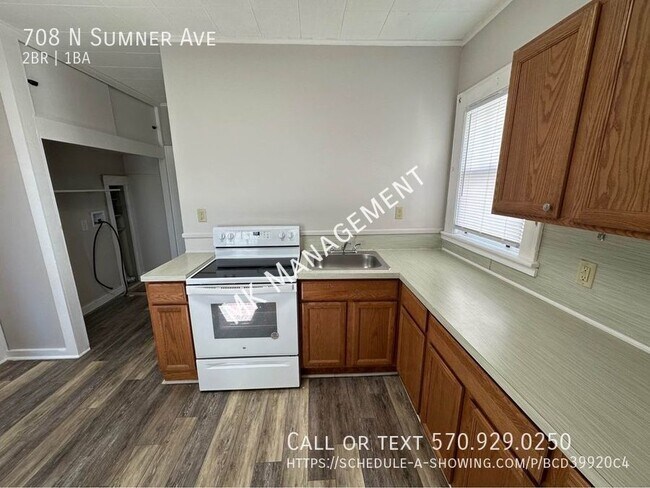 Building Photo - 2 bed /  bath