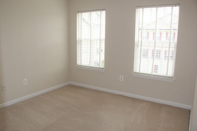 Building Photo - 1616 Benoli Ct