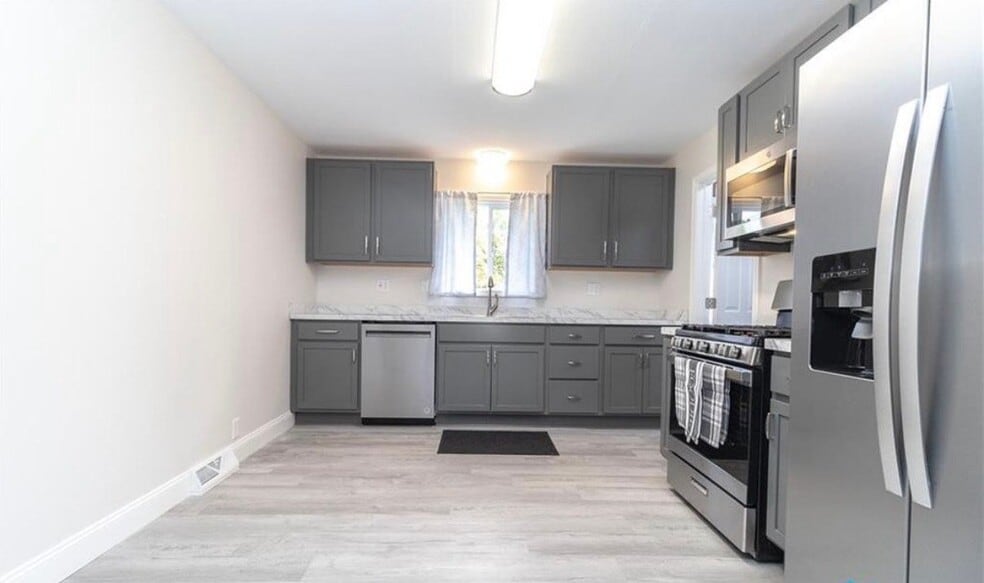 Building Photo - 915 Rimer Dr