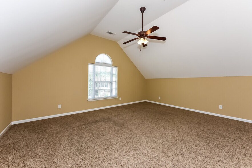 Building Photo - 8872 Cressent Glen Ct