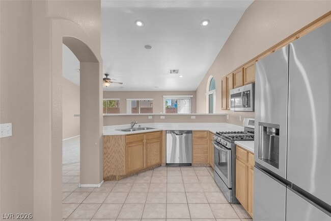 Building Photo - 2007 Mountain Sunset Ave