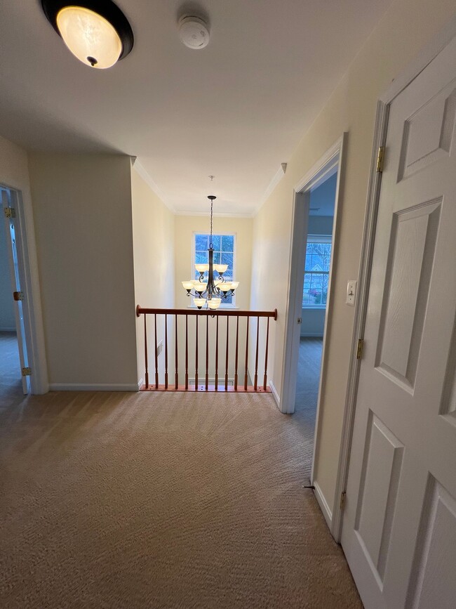 Building Photo - 45593 Pleasant Mill Dr