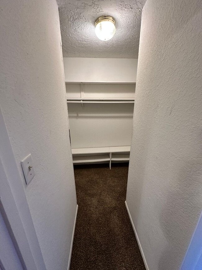 Building Photo - 1500 N Grant Dr