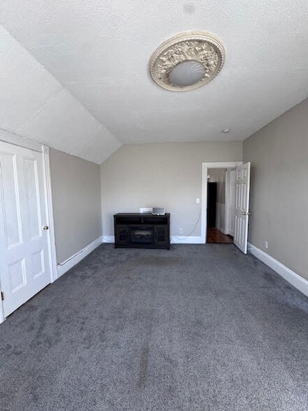 Building Photo - 52 Canton St