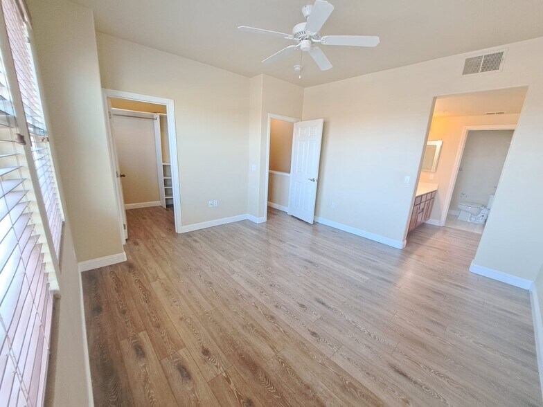 Building Photo - 4800 Westlake Pky